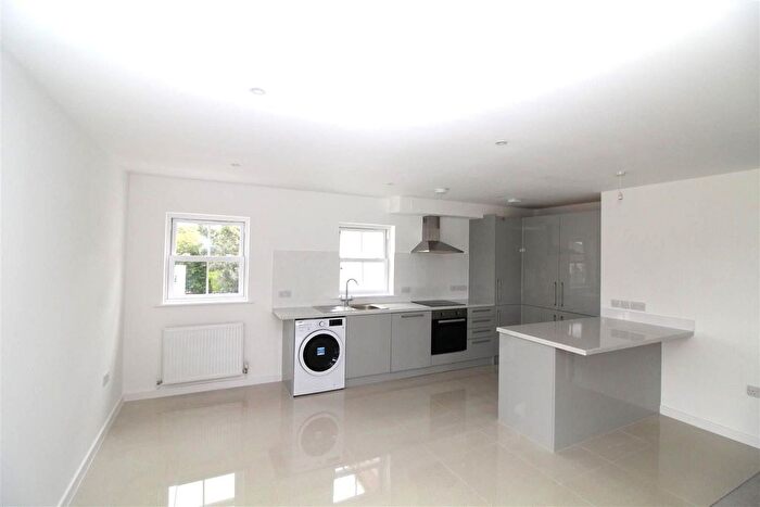 2 Bedroom Flat To Rent In Carlton Place, London Road, Old Harlow, CM17