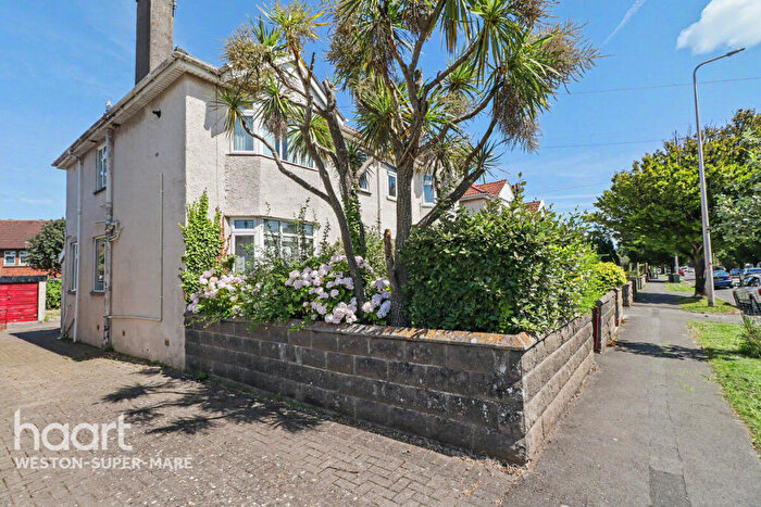 4 Bedroom Semi-Detached House For Sale In Locking Road, Weston-Super-Mare, BS23
