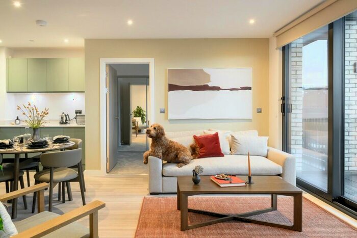 3 Bedroom Apartment To Rent In Arbour, Silbury Boulevard, Milton Keynes, MK9