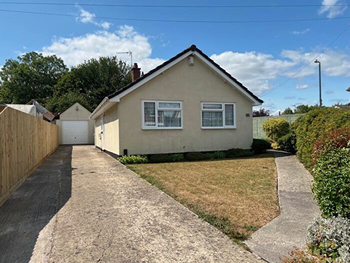 2 Bedroom Detached Bungalow For Sale In Amberley Road, Patchway, Bristol, BS34