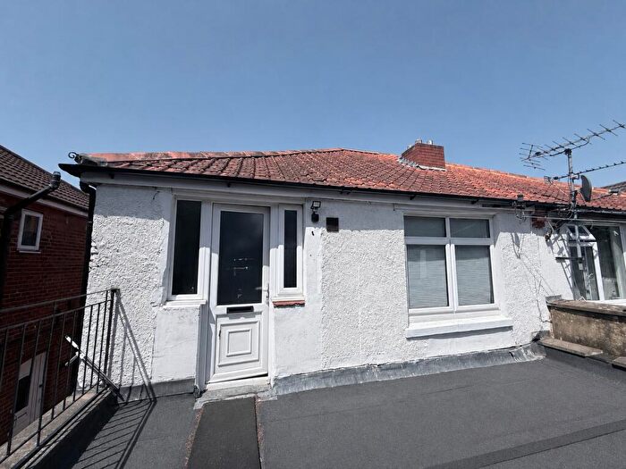 3 Bedroom Flat To Rent In Burgess Road, SO16