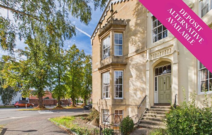 1 Bedroom Apartment To Rent In Clarence Square, Cheltenham, GL50