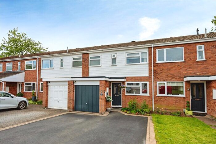 3 Bedroom Terraced House For Sale In Corbison Close, Warwick, Warwickshire, CV34
