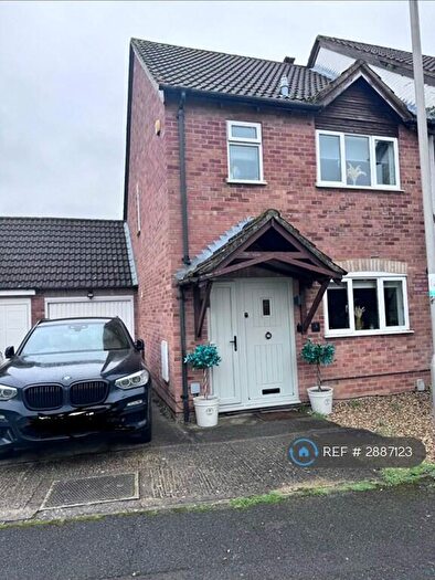 3 Bedroom Semi-Detached House To Rent In Fokerham Road, Thatcham, RG19