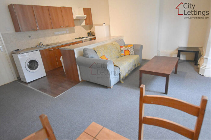 2 Bedroom Flat To Rent In Forest Road West, Arboretum, NG7