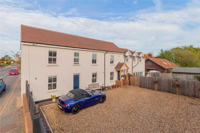 4 Bedroom Semi-Detached House To Rent In High Street, Bedmond, Abbots Langley, WD5