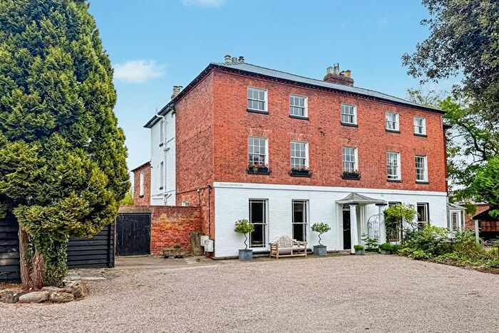 5 Bedroom Semi-detached House For Sale In Aylestone Hill, Hereford, HR1