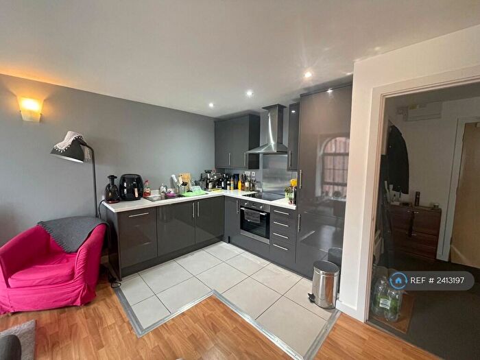 1 Bedroom Flat To Rent In Queens Road, Nottingham, NG2