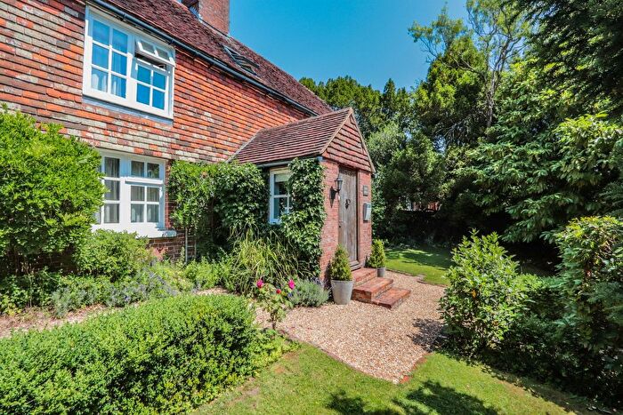 4 Bedroom Detached House For Sale In High Street, Hawkhurst, TN18