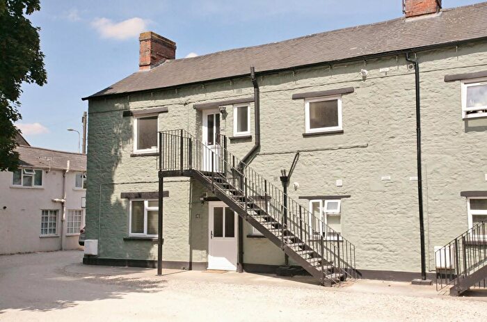 2 Bedroom Apartment To Rent In Banbury Road, Kidlington, Oxford, Oxford, OX5