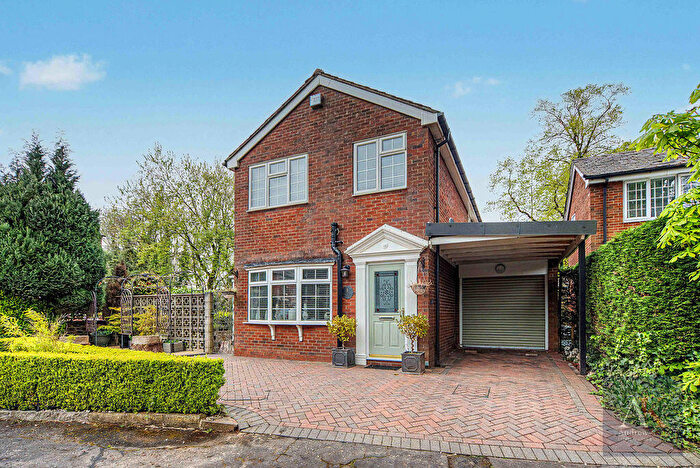 3 Bedroom Detached House For Sale In Bentgate Close, Newhey, OL16
