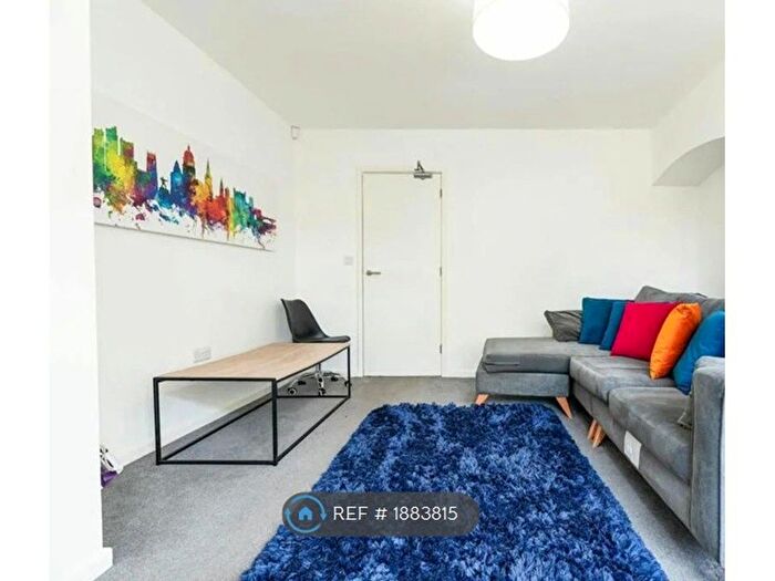 4 Bedroom Semi-Detached House To Rent In Wollaton Road, Nottingham, NG9