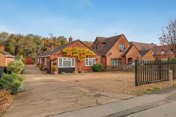 5 Bedroom Detached Bungalow For Sale In Gull Road, Guyhirn, PE13