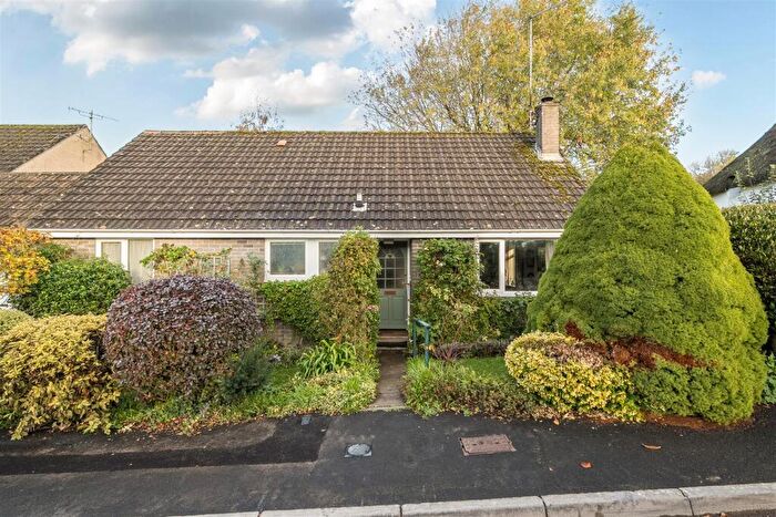 3 Bedroom Semi-Detached Bungalow For Sale In Whites Close, Piddlehinton, Dorchester, DT2