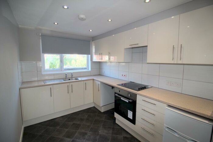 1 Bedroom Flat To Rent In Burton Road, Carlton, NG4