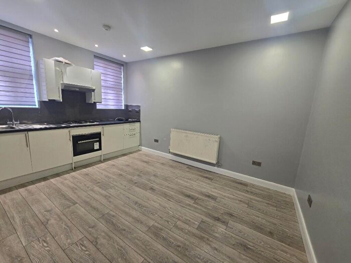 1 Bedroom Flat To Rent In Harpenden Road, London, SE27