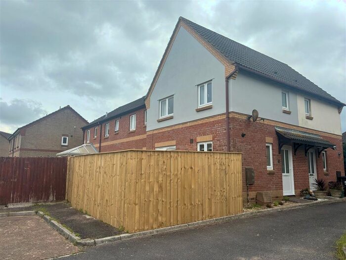 2 Bedroom End Of Terrace House To Rent In The Cricketers, Axminster, EX13