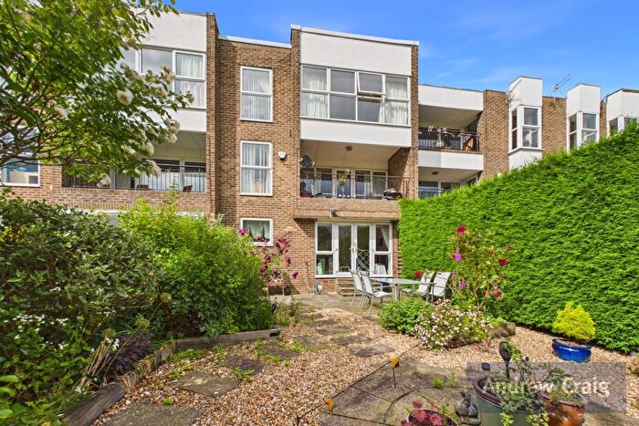 4 Bedroom Town House For Sale In Albany Mews, Gosforth, NE3