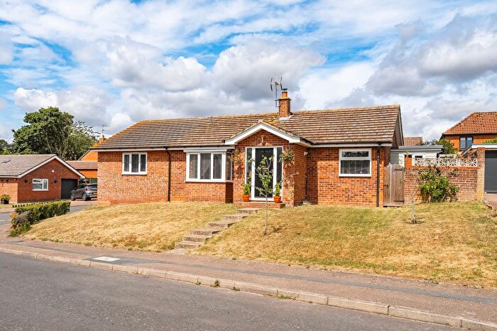 4 Bedroom Detached Bungalow For Sale In Waveney Heights, Brockdish, IP21