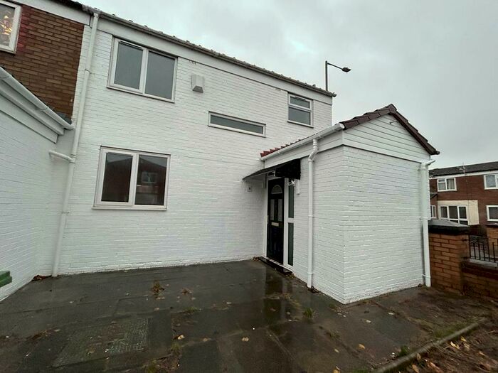 3 Bedroom Terraced House To Rent In **Available With Zero Deposits**Hutchinson Street, L6