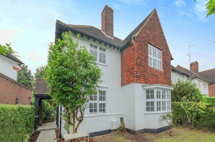 3 Bedroom Semi-Detached House To Rent In Brookland Rise, Hampstead Garden Suburb, NW11