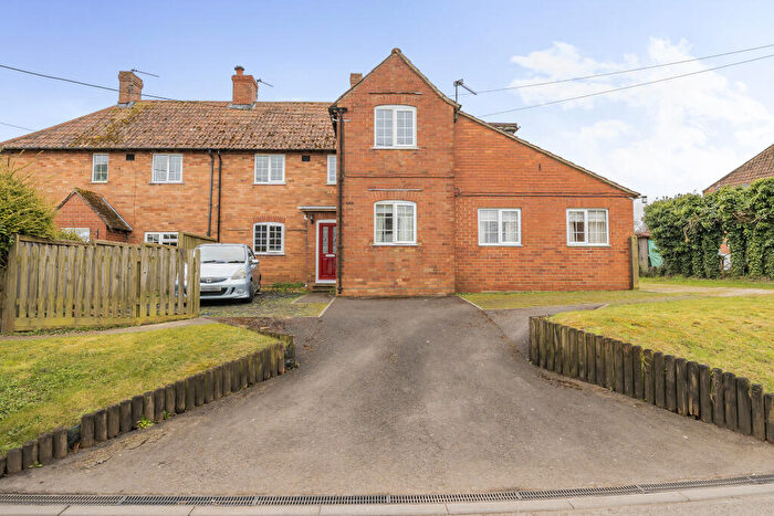 5 Bedroom Semi-Detached House For Sale In Bradenstroke, Bradenstoke, Chippenham, SN15