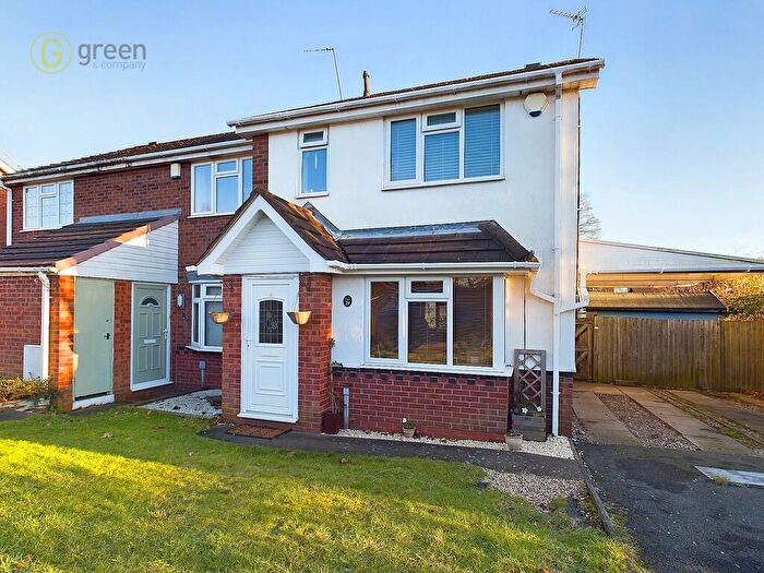 3 Bedroom End Of Terrace House For Sale In Kirkwood Avenue, Erdington, B23