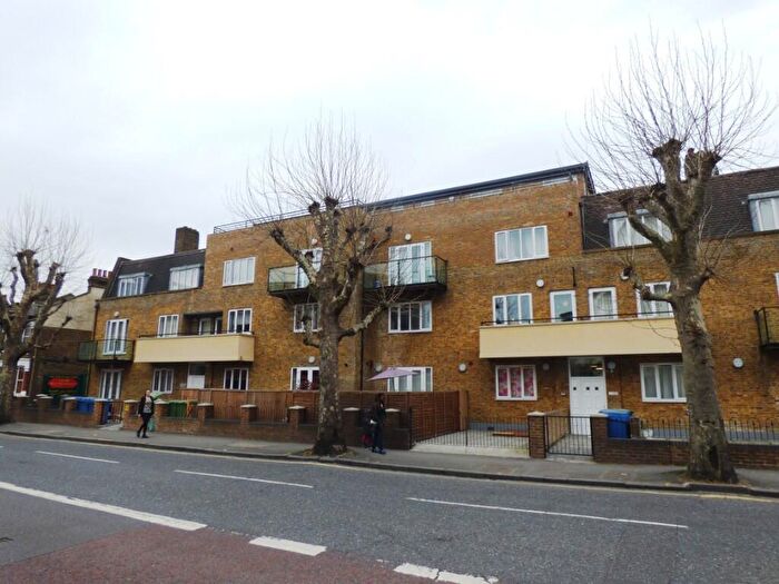 2 Bedroom Apartment To Rent In Bush Road, London, SE8