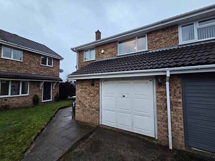 3 Bedroom Semi Detached House For Sale In Bodmin Avenue, Hucknall, Nottingham, NG15