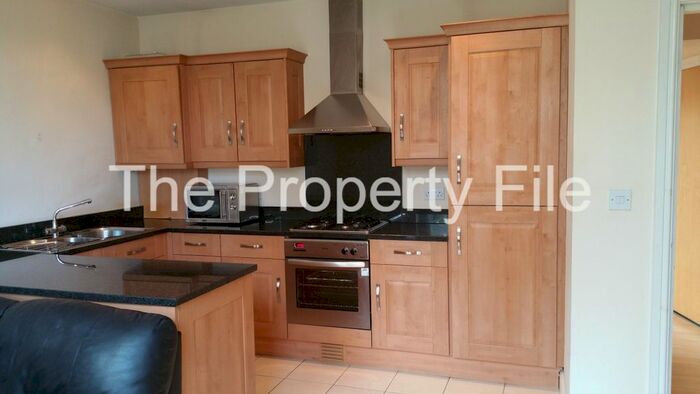 2 Bedroom Flat To Rent In Edge Lane, Manchester, M21