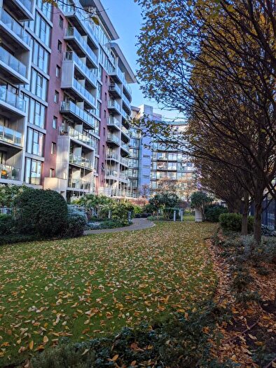 Studio To Rent In Oswald Building, London, England, SW11