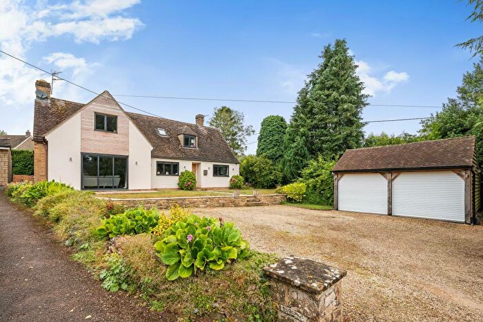 4 Bedroom Detached House For Sale In Great Rollright, Oxfordshire, OX7