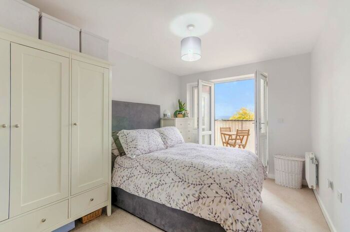 1 Bedroom Flat To Rent In Worcester Close, Crystal Palace, London, SE20