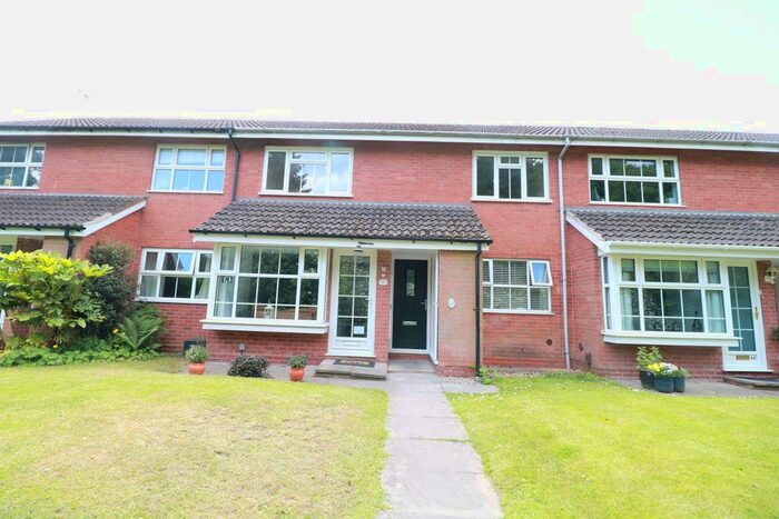 2 Bedroom Flat To Rent In St. Lawrence Close, Knowle, Solihull, B93