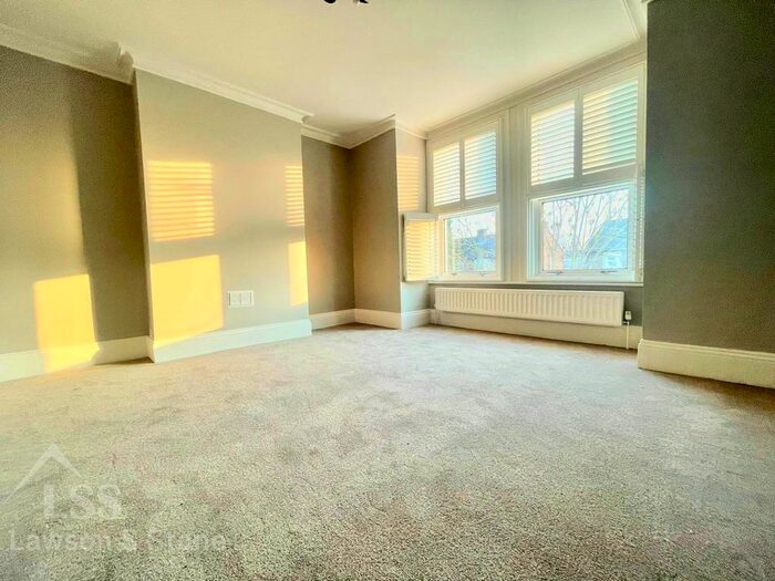 2 Bedroom Flat To Rent In Church Road, London, W7
