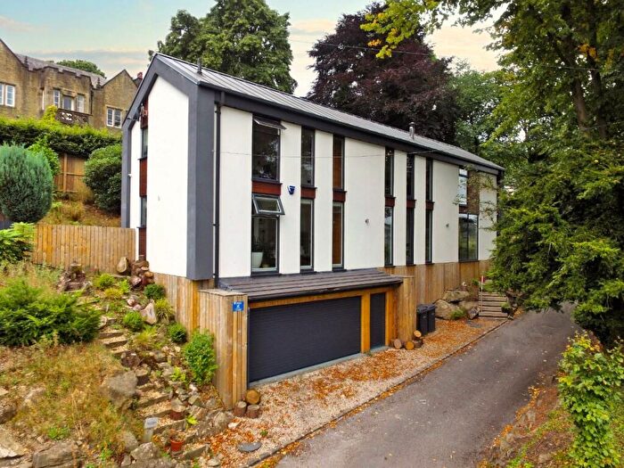 4 Bedroom Detached House For Sale In Linden Gardens, Utley, BD20