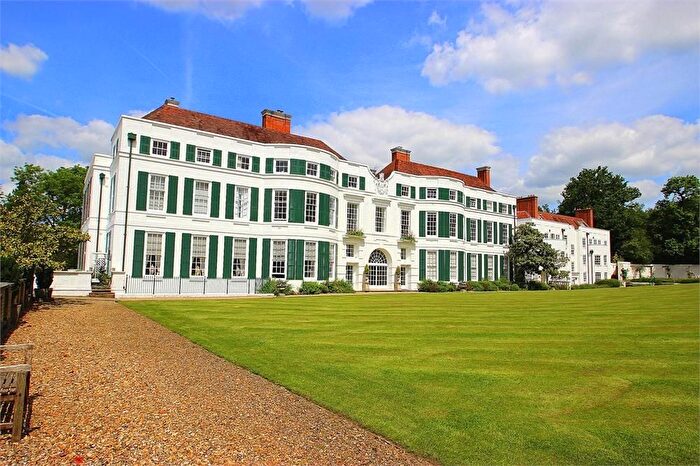 3 Bedroom Flat For Sale In Nashdom Lane, Burnham, SL1