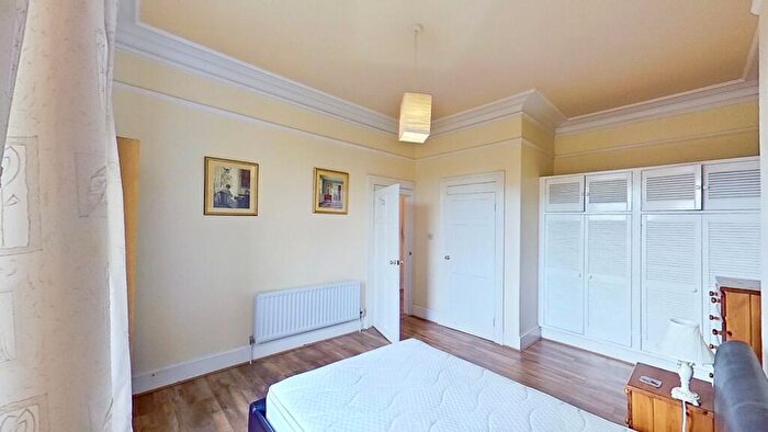1 Bedroom Flat To Rent In Bellevue Road, Edinburgh, EH7