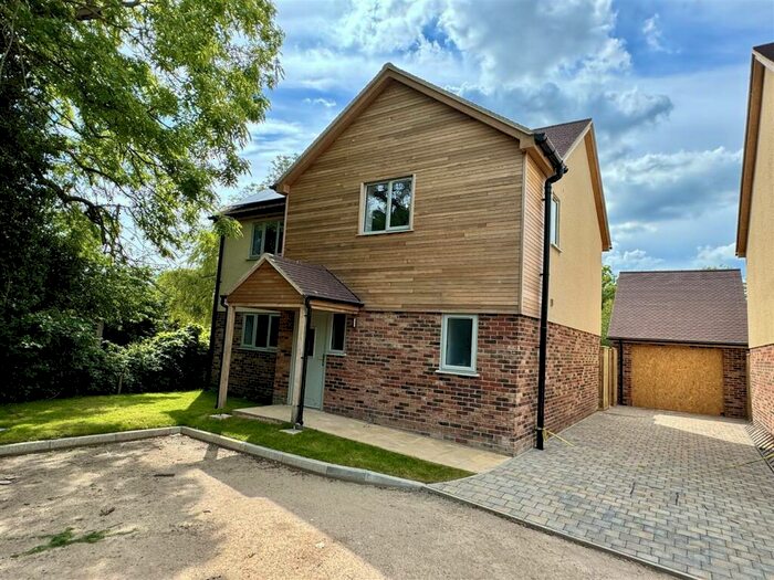 5 Bedroom Detached House For Sale In Main Road, Minsterworth, GL2