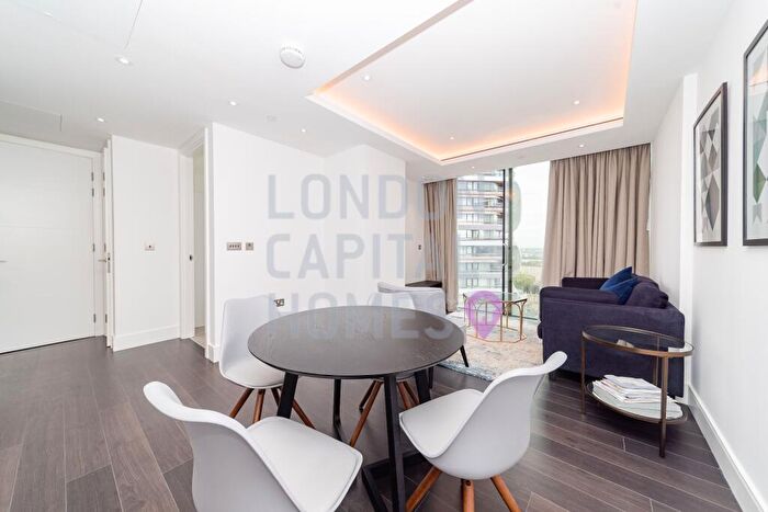 2 Bedroom Apartment To Rent In Carrara Tower, Bollinder Place, London, EC1V