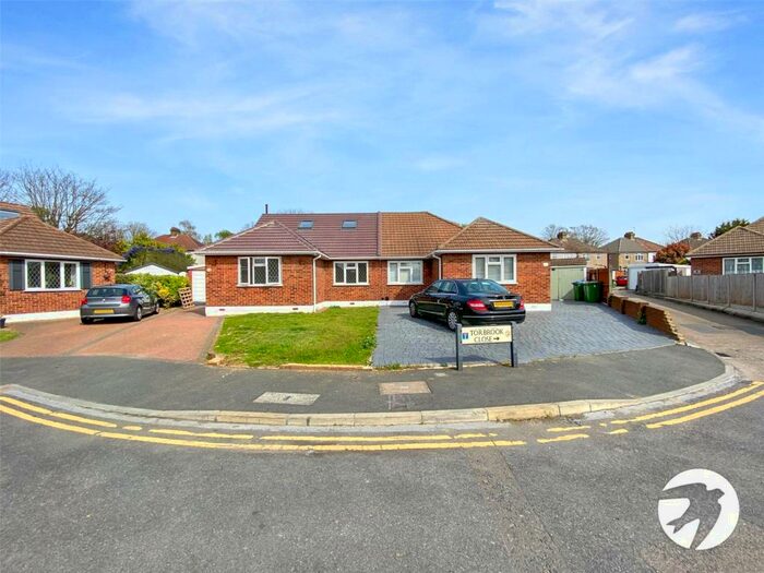 3 Bedroom Bungalow To Rent In Oakway Close, Bexley, Kent, DA5