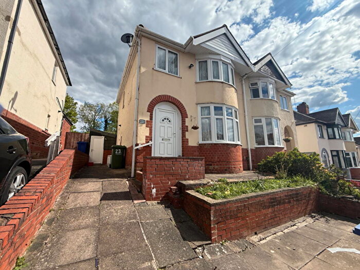 3 Bedroom Semi Detached House For Sale In Dennis Hall Road, Amblecote, Stourbridge, DY8