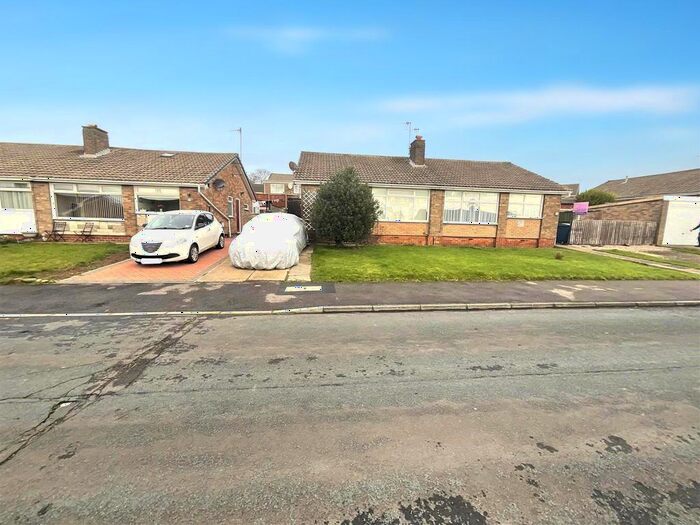 2 Bedroom Bungalow To Rent In Osgodby Grove, Scarborough, YO11