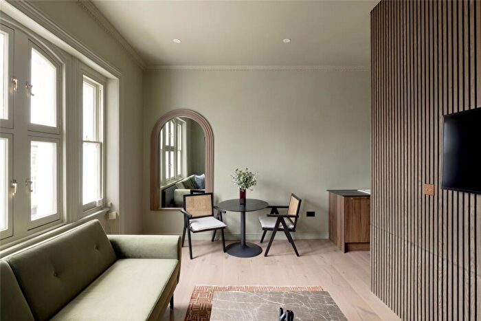 1 Bedroom Apartment To Rent In Redcliffe Gardens, London, SW10