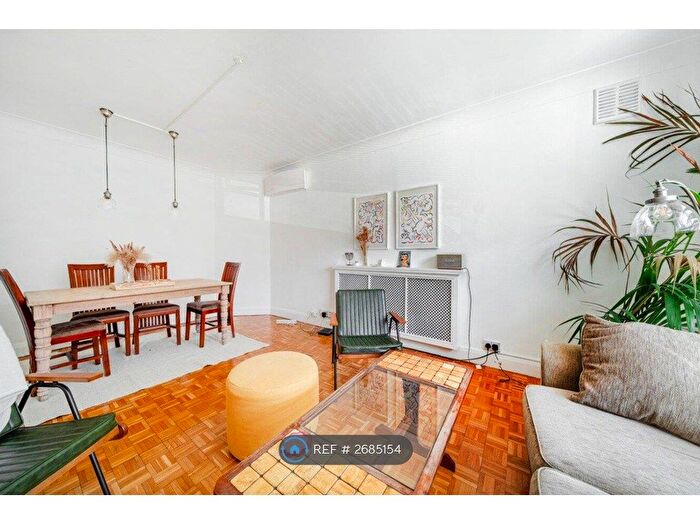 2 Bedroom Flat To Rent In Springfield Court, London, NW3