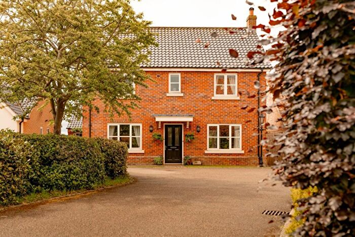 4 Bedroom Detached House For Sale In Chalmers Green, Lowestoft, Suffolk, NR33