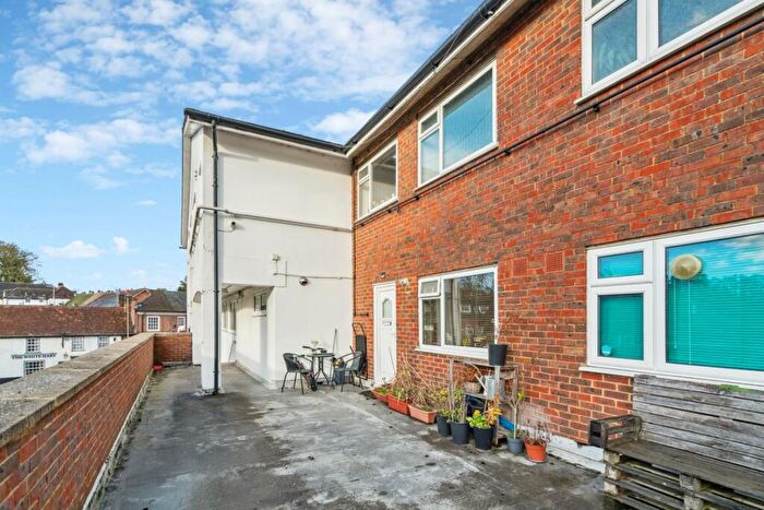 2 Bedroom Apartment For Sale In St Peters Court, High Street, Chalfont St. Peter, Buckinghamshire, SL9