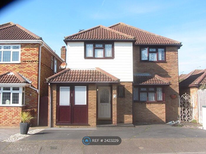5 Bedroom Detached House To Rent In Hudson Way, Canvey Island, SS8