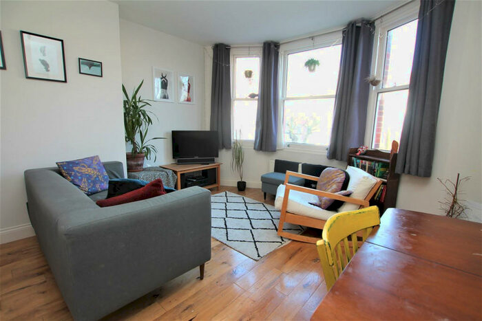 2 Bedroom Flat To Rent In St James Avenue, Brighton, BN2