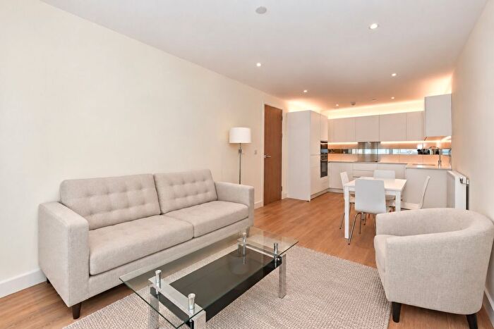 3 Bedroom Flat To Rent In Duke Of Wellington Avenue, London, SE18